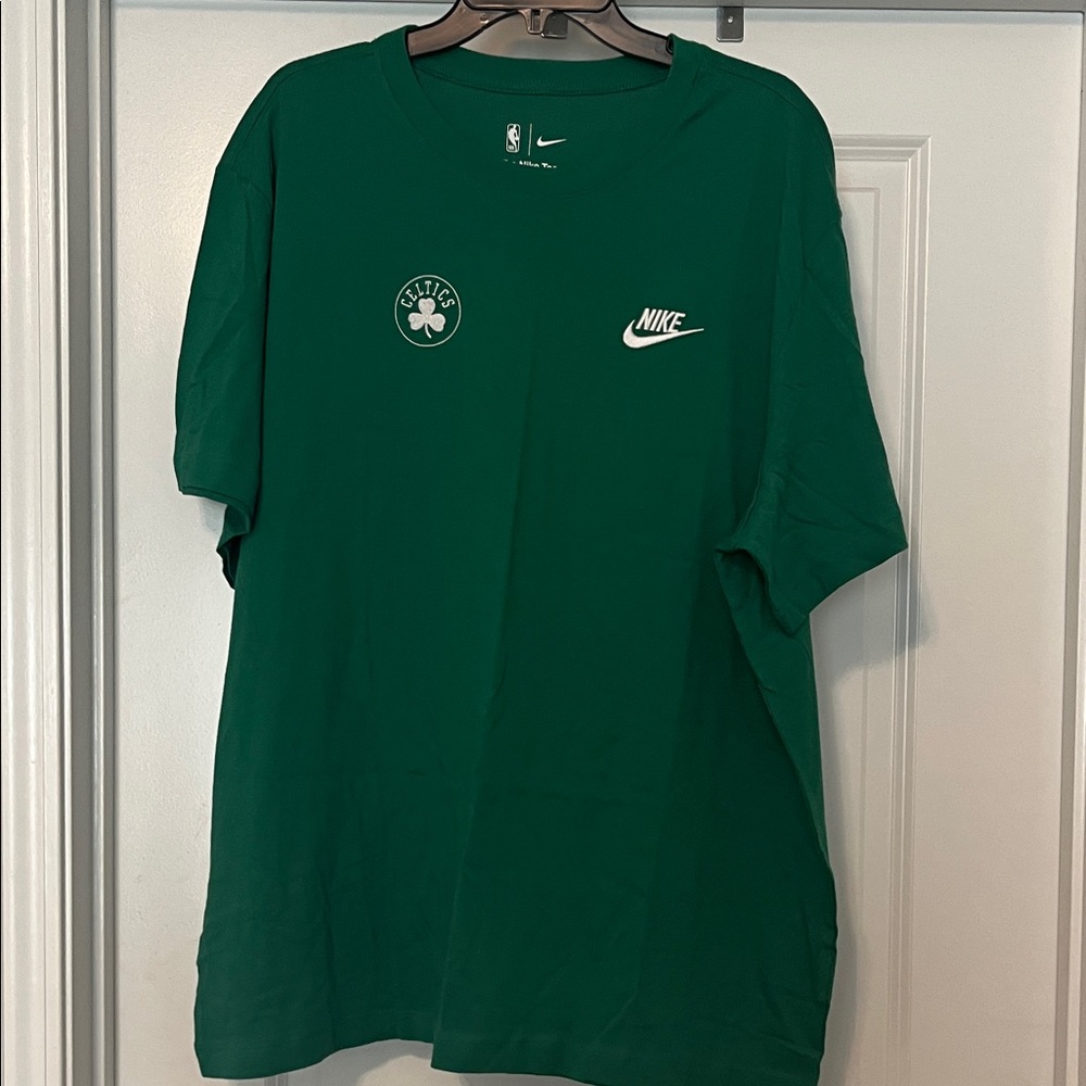 Celtics Nike Dark Green Men's Short Sleeve Tee